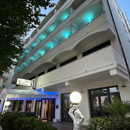 Perla 3* Чезенатико