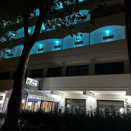 מלון Perla צ'סנטיקו