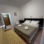 Perla 3*