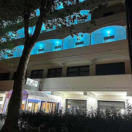 Hotel Perla 3*
